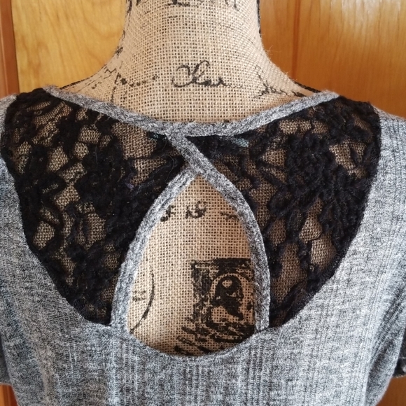 Maurices sweater - Picture 5 of 7